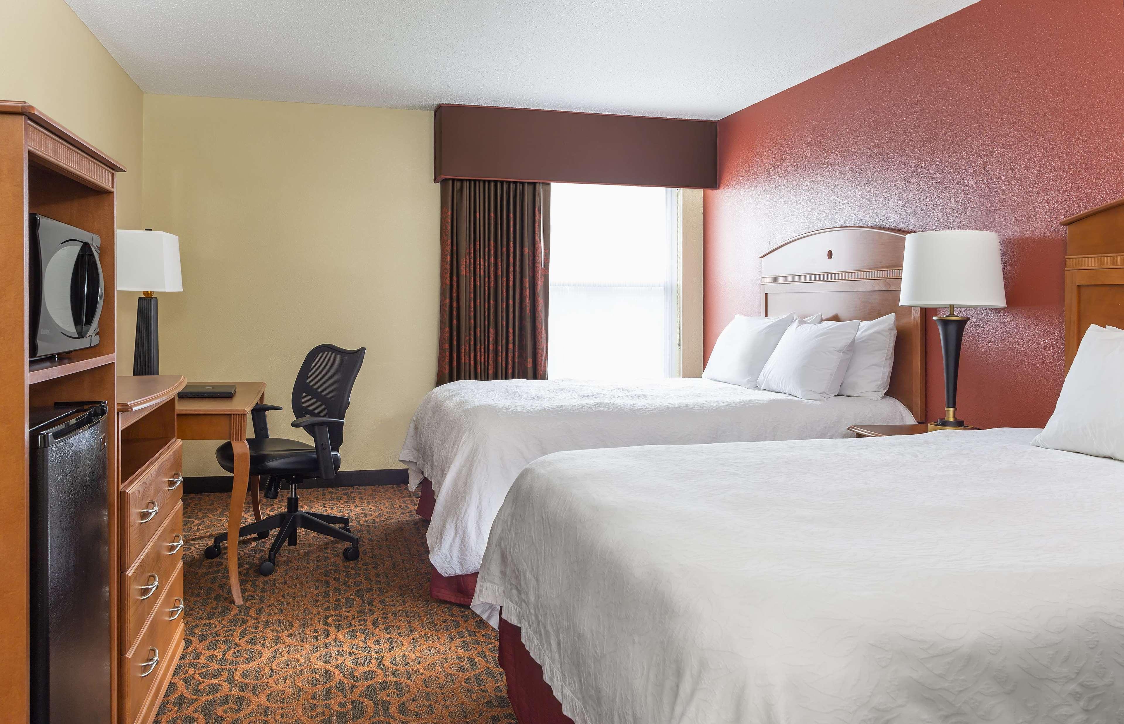 Hampton Minneapolis-burnsville 3*