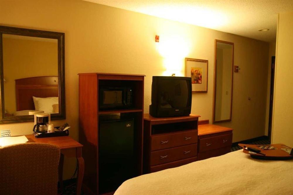 Hampton Minneapolis-burnsville