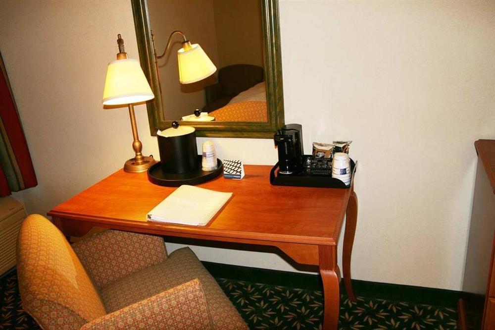 Hampton Minneapolis-burnsville Hotel 3*