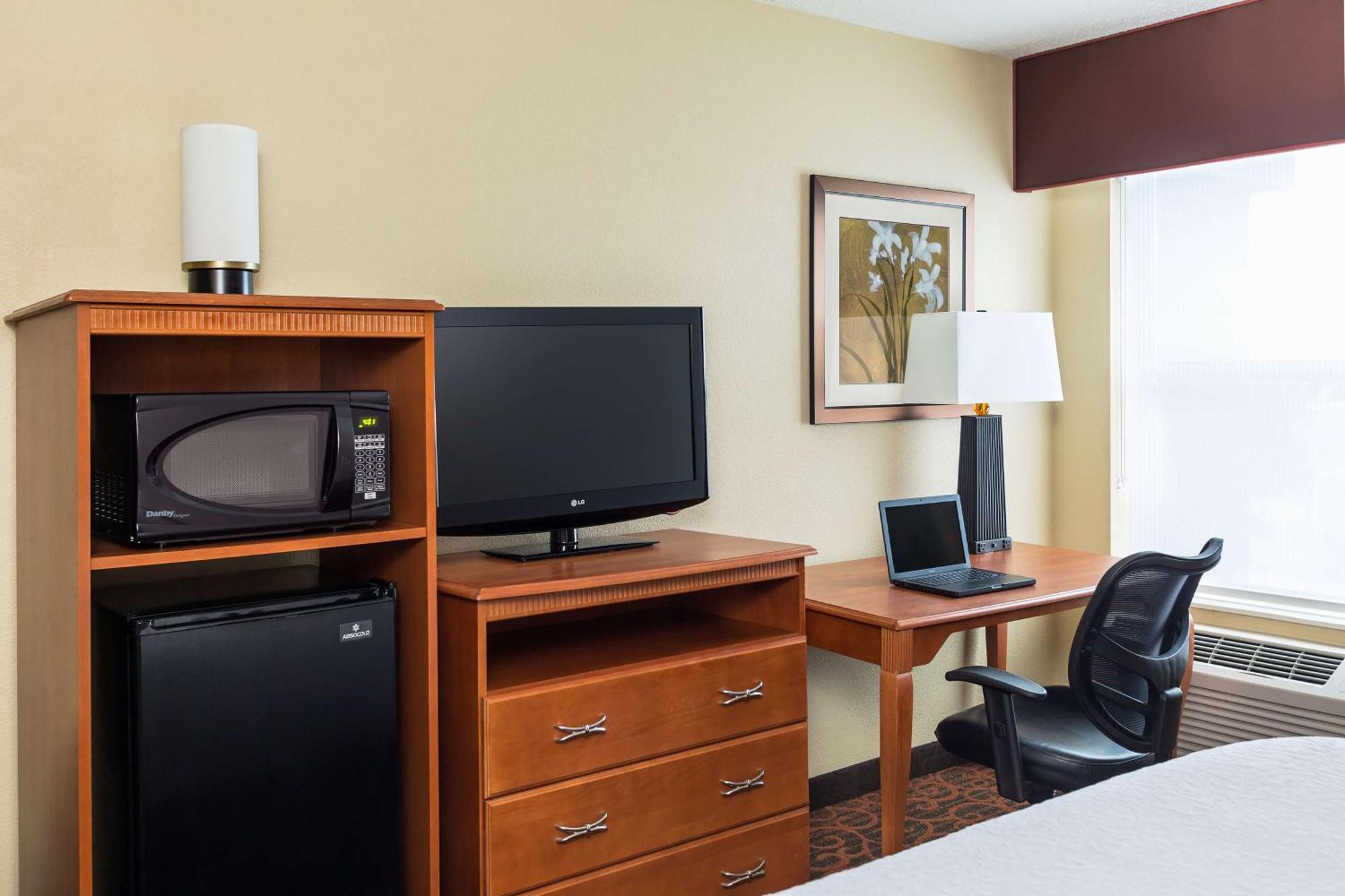 Hampton Minneapolis-burnsville 3* Burnsville